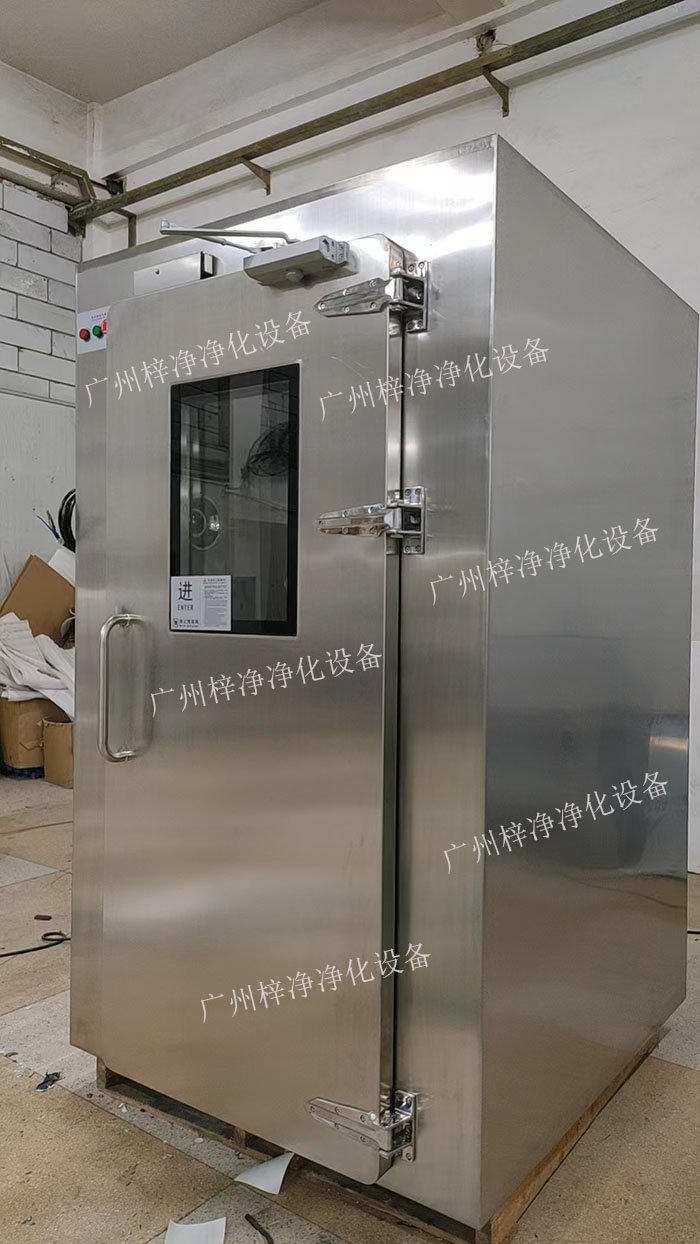 高端滿焊接風(fēng)淋室產(chǎn)品外觀