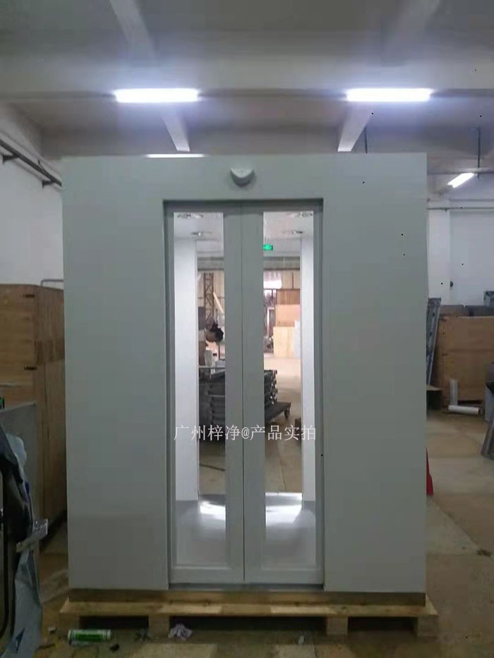 內(nèi)置自動門風淋室