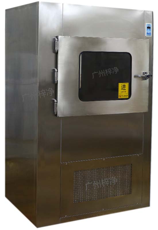 風淋傳遞窗主要用于潔凈室和非潔凈區(qū)之間或不同等級不同壓力的潔凈室之間傳遞小物件的設備