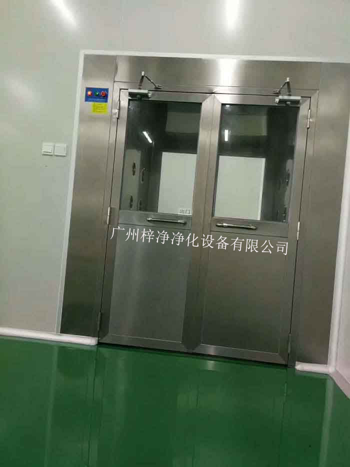 選擇合適的風淋室根據潔凈車間的具體需求 選擇合適的風淋室根據潔凈車間的具體需求